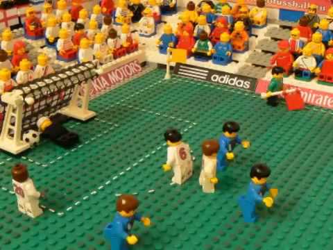 Não é algo fenomenal a capacidade das pessoas fazerem essas animações com Lego? Reprodução de partida real com peças de Lego