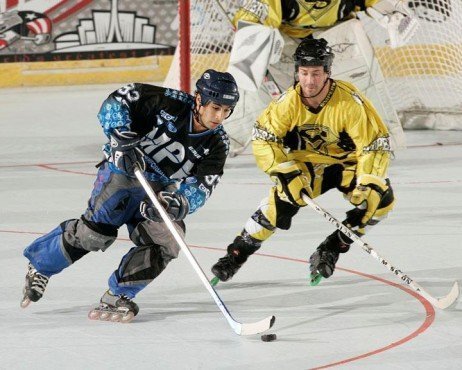 Esportes com patins? Tem um monte! Hóquei para quem patina
