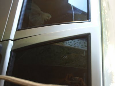Porta empenada durante roubo de Fiat Uno