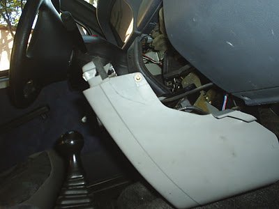 Danos extensos após roubo ao meu Fiat Uno