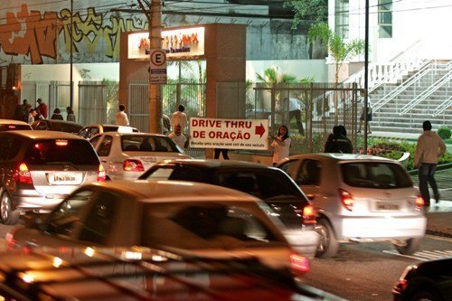 Drive Thru de Oração da Igreja Universal
