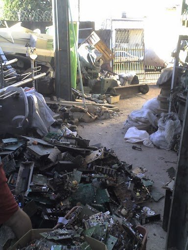 Ferro velho de peças de computador