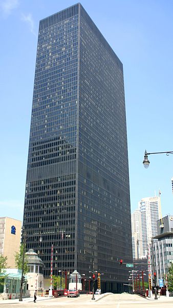 IBM Plaza - Mies van der Rohe
